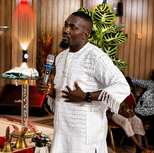 Dr. Earl Nnamdi Paulson – Anyi Abiawo featured image Dr. Earl Nnamdi Paulson – Anyi Abiawo – Earl Nnamdi Paulson ANYI NELE ANYA GI